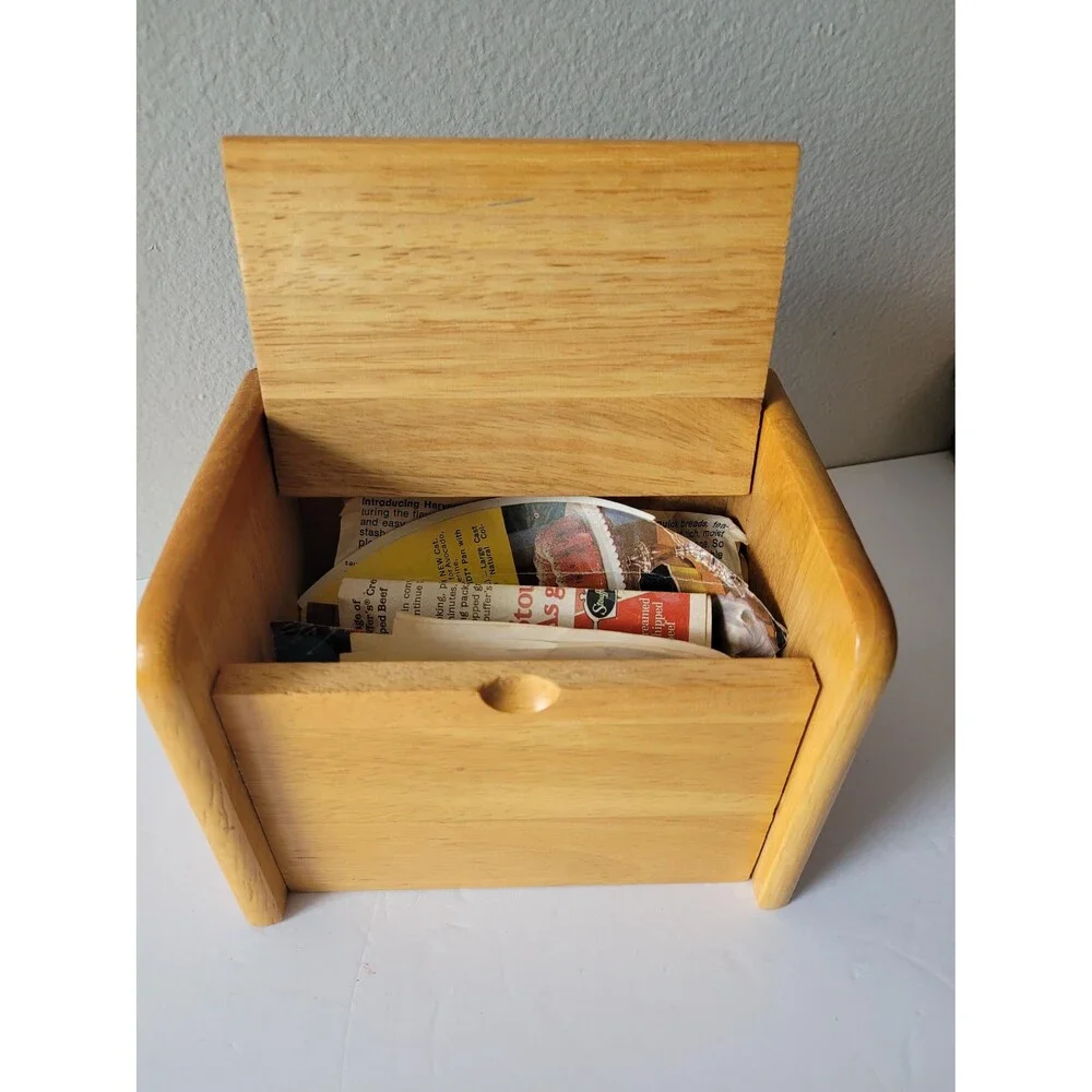 Unbranded recipe box